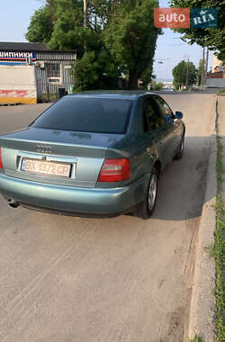 Седан Audi A4 1998 в 