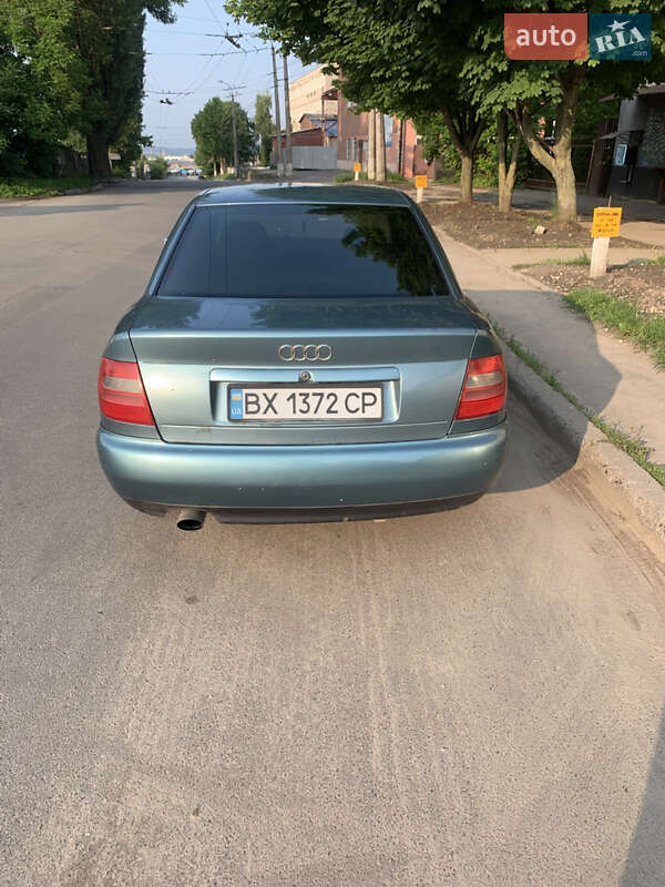 Седан Audi A4 1998 в Хмельницком