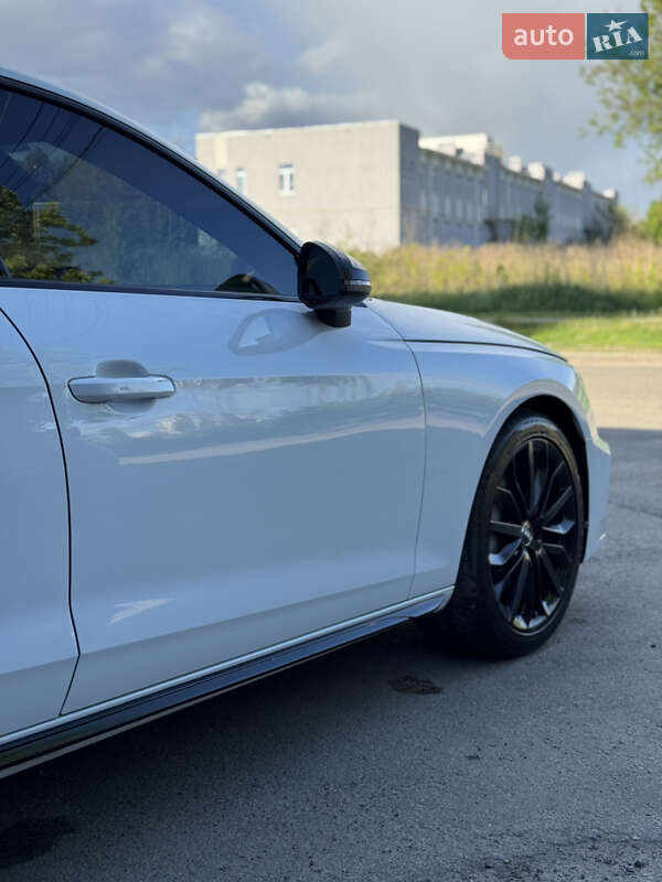 Седан Audi A4 2020 в Киеве