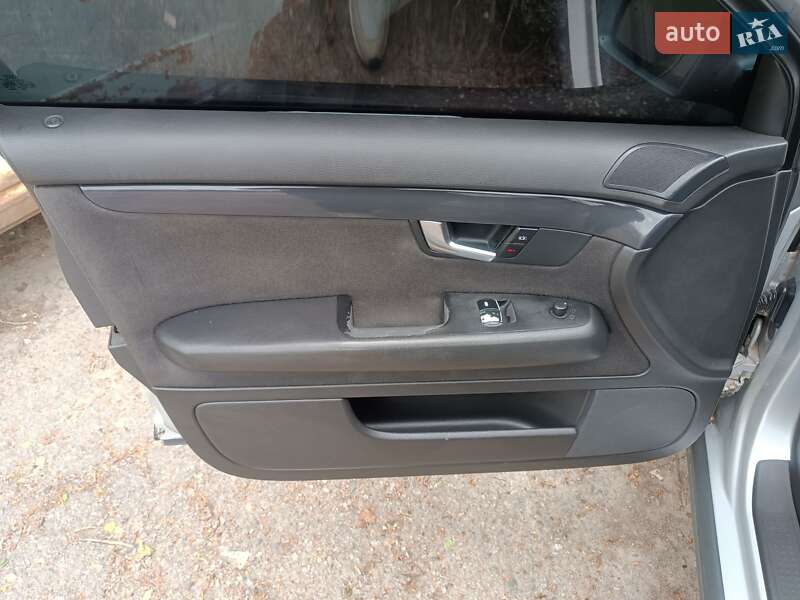 Седан Audi A4 2002 в Чернигове