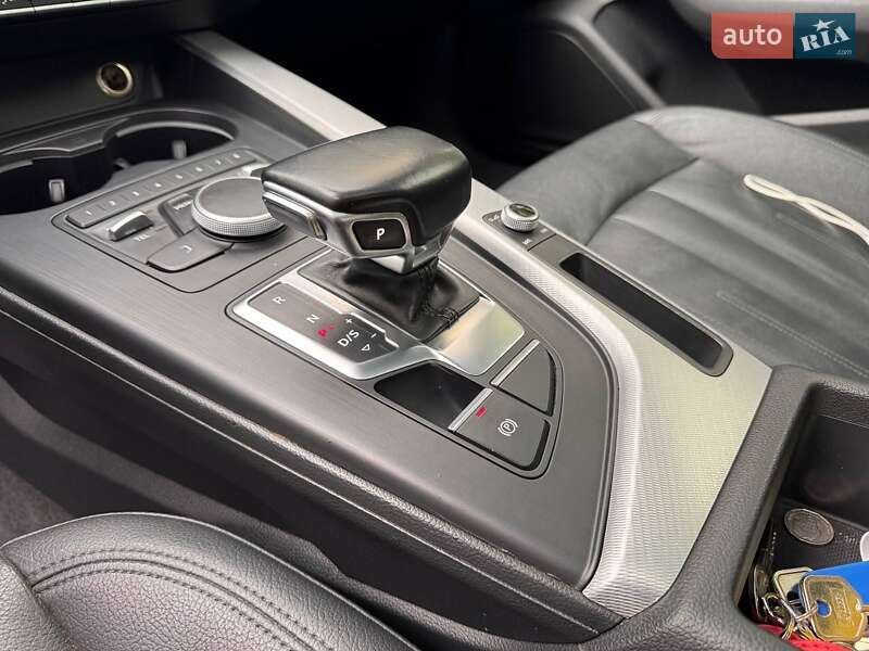 Седан Audi A4 2016 в Стрые