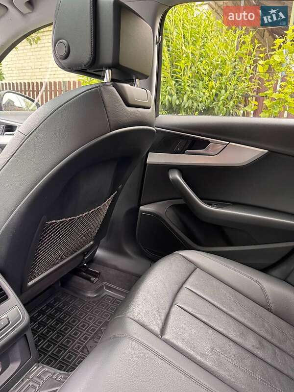 Седан Audi A4 2016 в Стрые