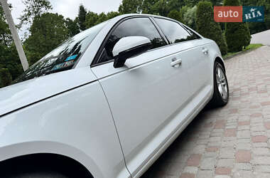 Седан Audi A4 2018 в 