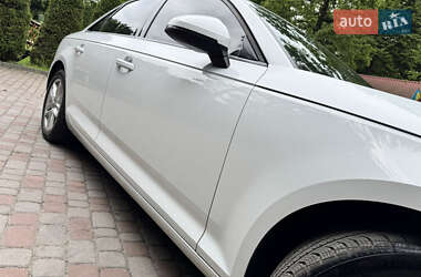 Седан Audi A4 2018 в 