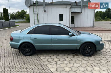 Седан Audi A4 1999 в 