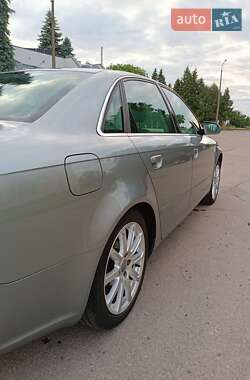 Седан Audi A4 2004 в 