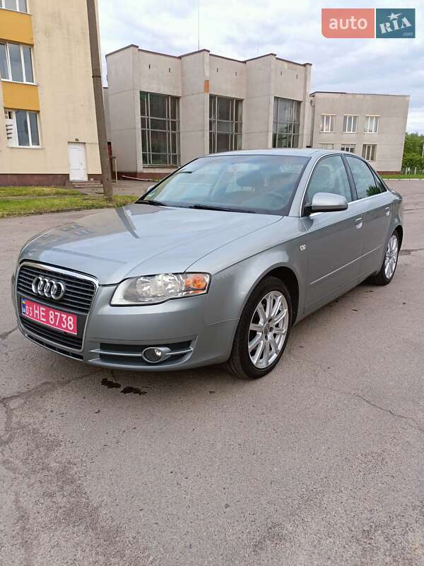 Седан Audi A4 2004 в 