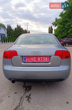 Седан Audi A4 2004 в 