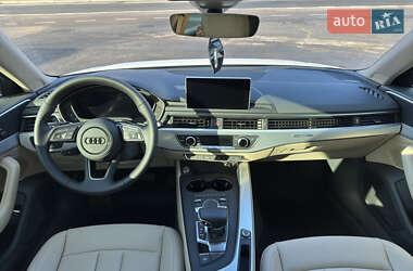 Седан Audi A4 2016 в 