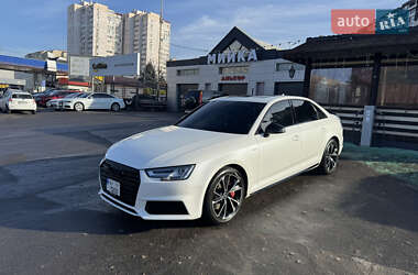 Седан Audi A4 2016 в 
