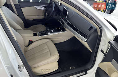 Седан Audi A4 2016 в 