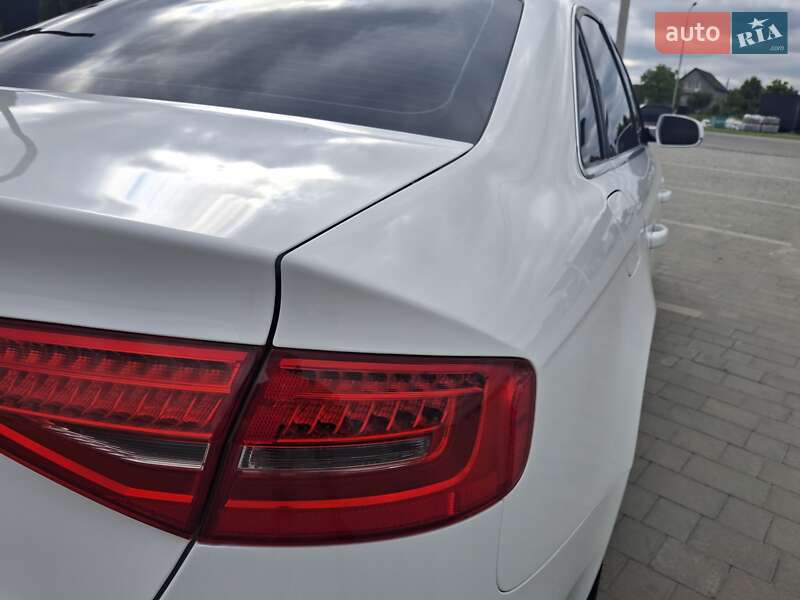 Седан Audi A4 2013 в Каменец-Подольском