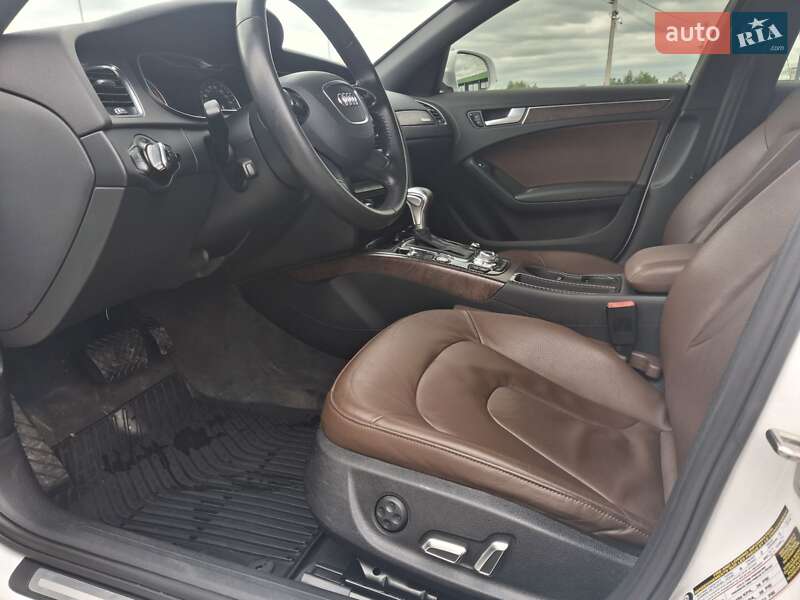 Седан Audi A4 2013 в Каменец-Подольском