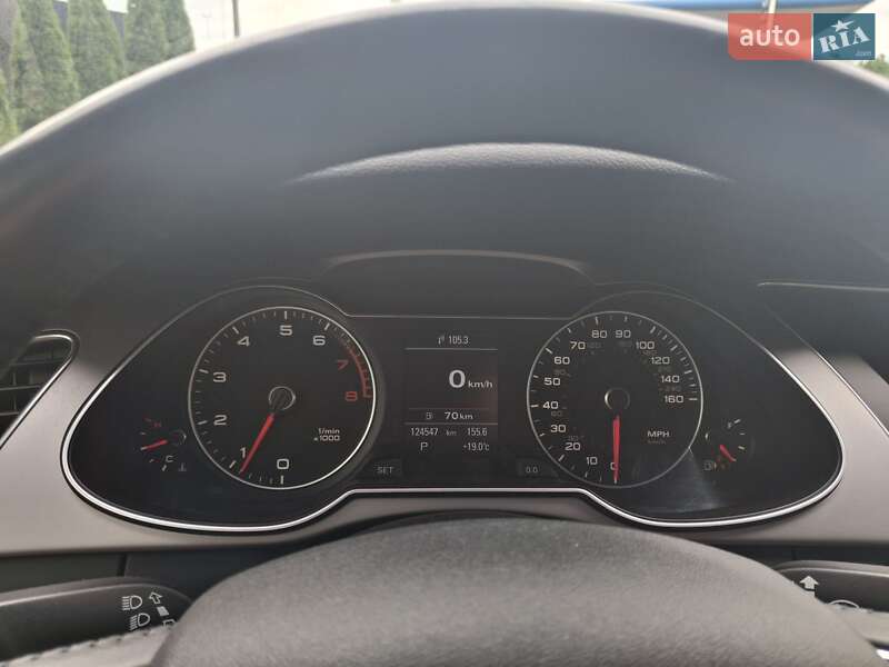 Седан Audi A4 2013 в Каменец-Подольском