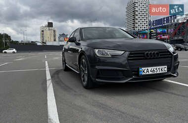 Седан Audi A4 2019 в 