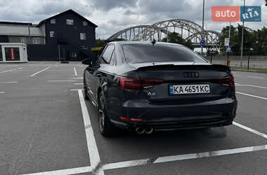 Седан Audi A4 2019 в 