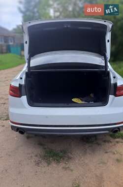 Седан Audi A4 2017 в 