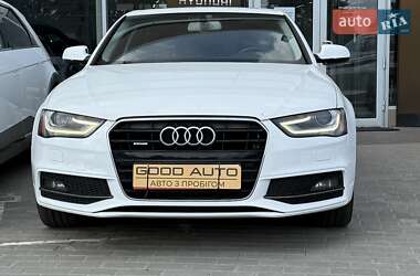 Седан Audi A4 2015 в 