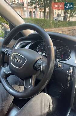Седан Audi A4 2013 в 
