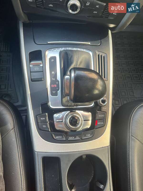 Седан Audi A4 2013 в Києві