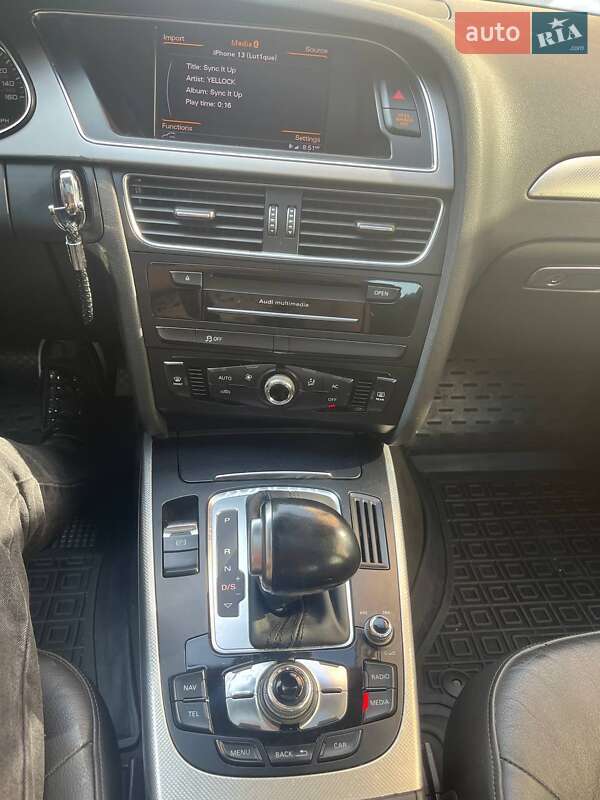 Седан Audi A4 2013 в Києві