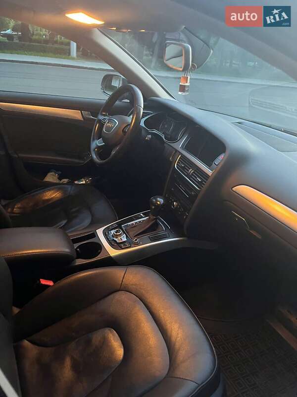 Седан Audi A4 2013 в Киеве