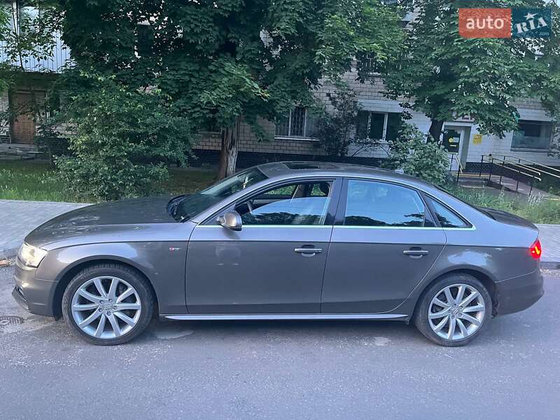 Седан Audi A4 2013 в Киеве