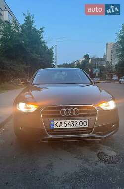 Седан Audi A4 2013 в Києві