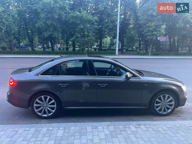 Седан Audi A4 2013 в Києві