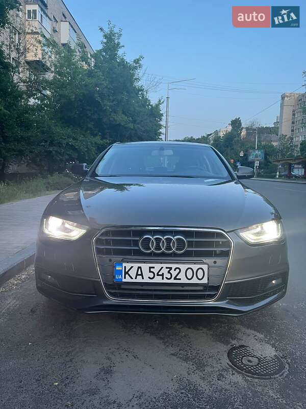 Седан Audi A4 2013 в Києві