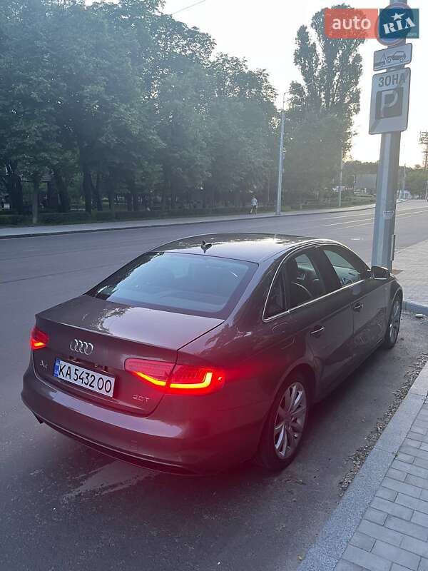Седан Audi A4 2013 в Києві