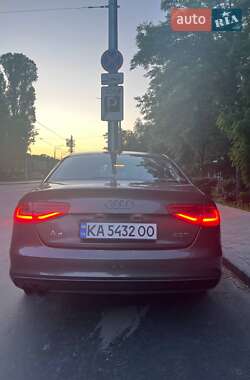 Седан Audi A4 2013 в Києві