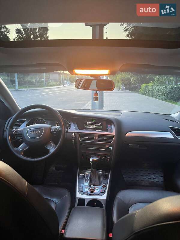 Седан Audi A4 2013 в Києві