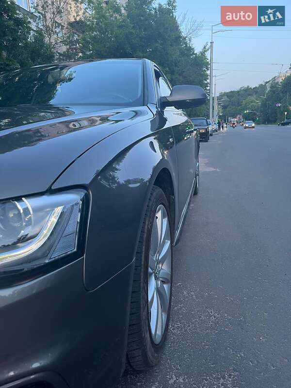 Седан Audi A4 2013 в Києві