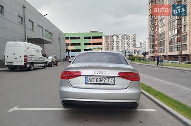 Седан Audi A4 2012 в 
