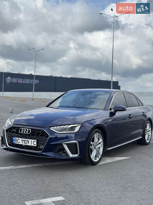 Седан Audi A4 2023 в Львове