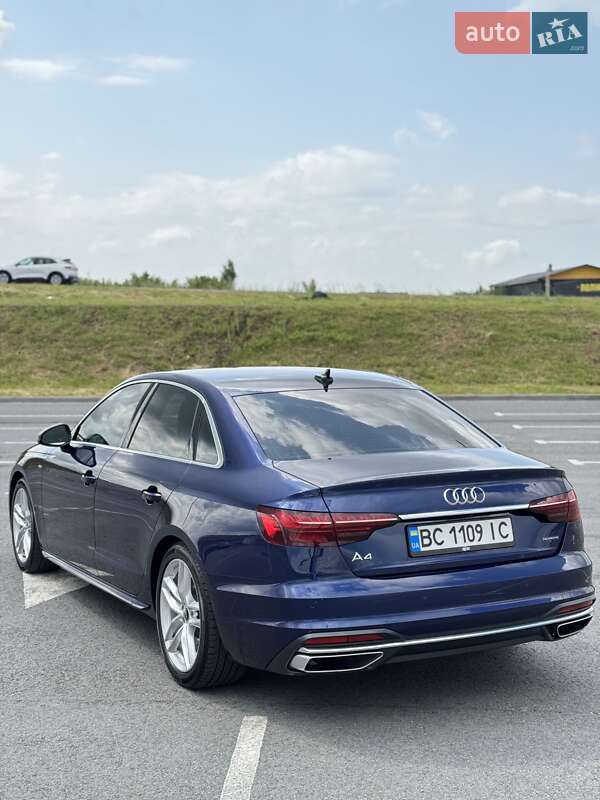 Седан Audi A4 2023 в Львове