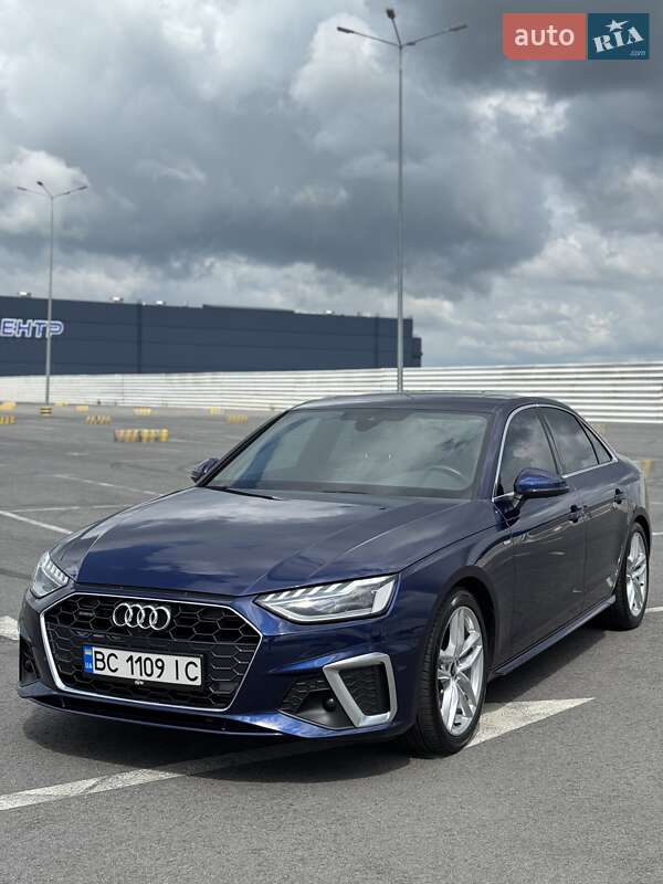 Седан Audi A4 2023 в Львове