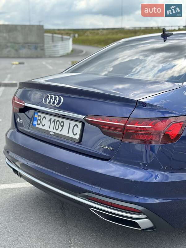Седан Audi A4 2023 в Львове