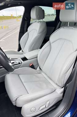 Седан Audi A4 2023 в 