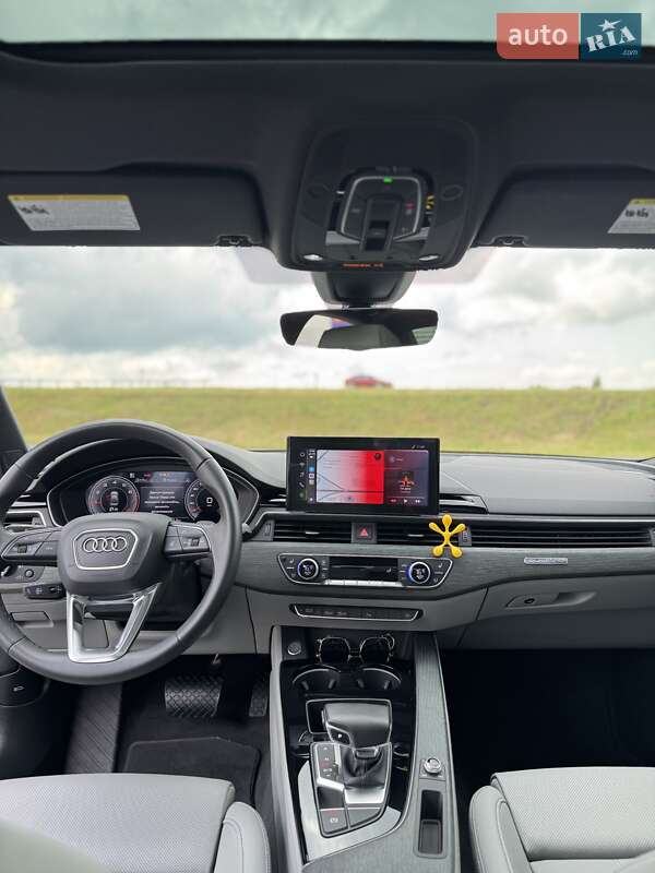 Седан Audi A4 2023 в Львове
