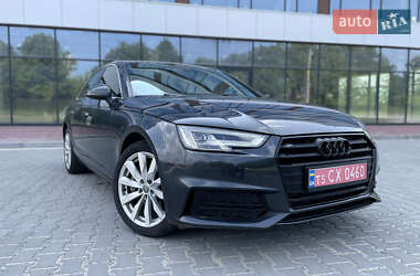 Седан Audi A4 2017 в 