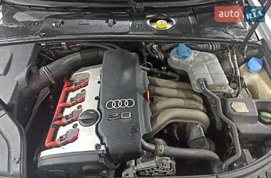 Седан Audi A4 2001 в 
