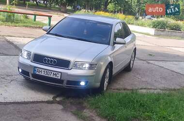 Седан Audi A4 2002 в 