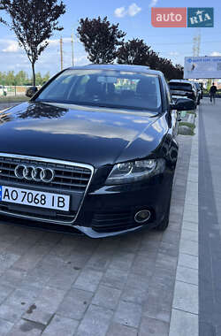 Седан Audi A4 2010 в 