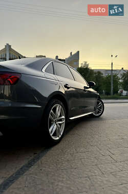 Седан Audi A4 2020 в 