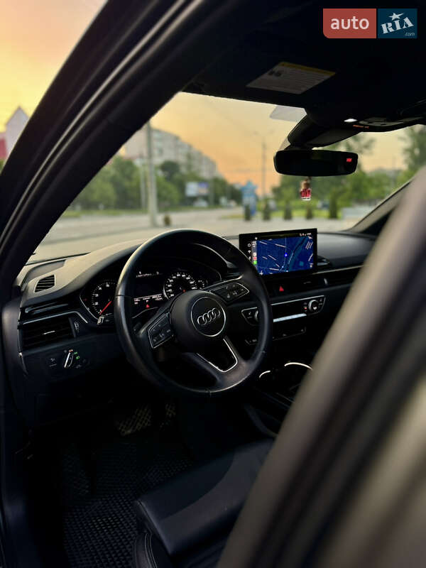 Седан Audi A4 2020 в Івано-Франківську