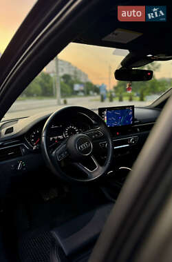 Седан Audi A4 2020 в 