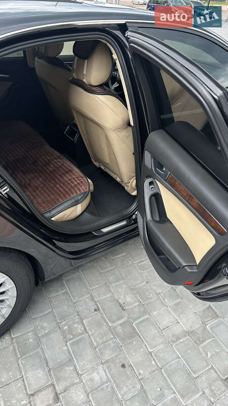 Седан Audi A4 2014 в Овруче