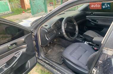 Седан Audi A4 1995 в 